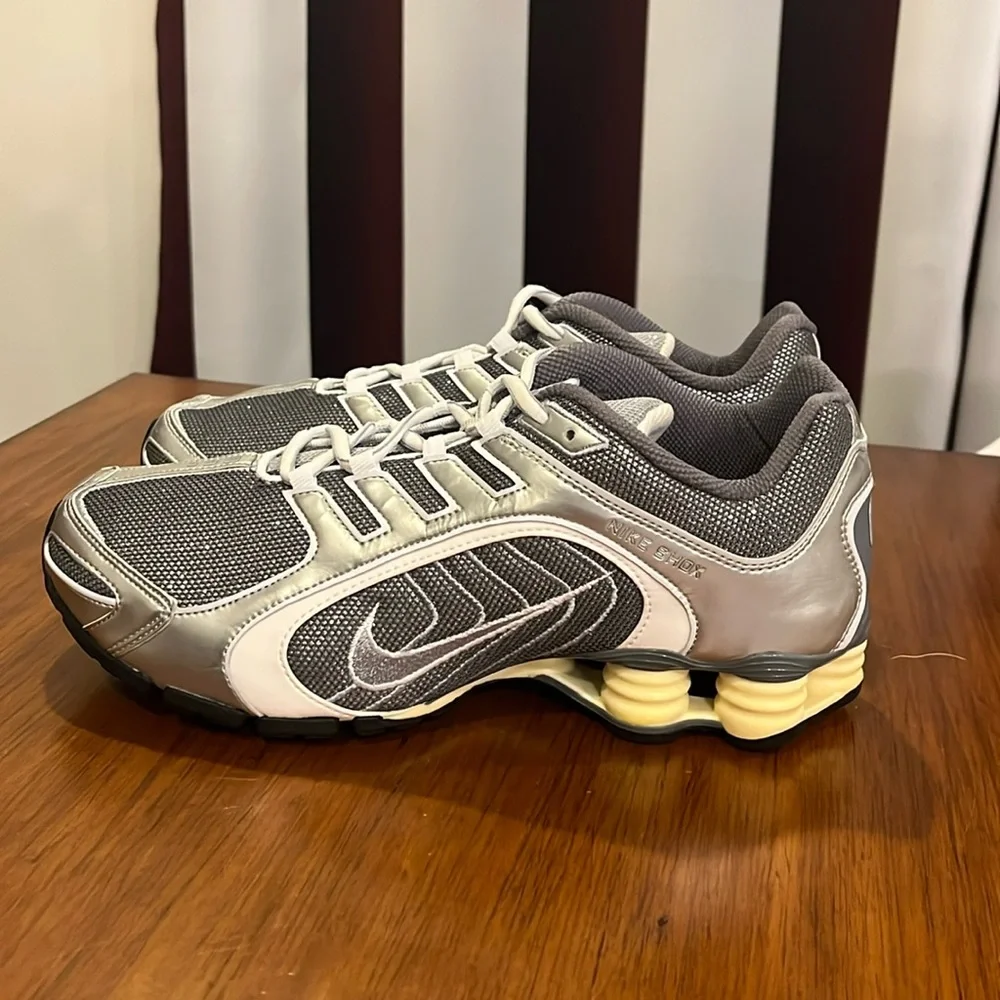 Nike Shox Navina Premium Shoes Sneakers Sparkle New 337775 001 Women’s Size 10